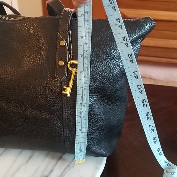 Fossil Black Leather Tote Bag With ๐ - Picture 6 of 13